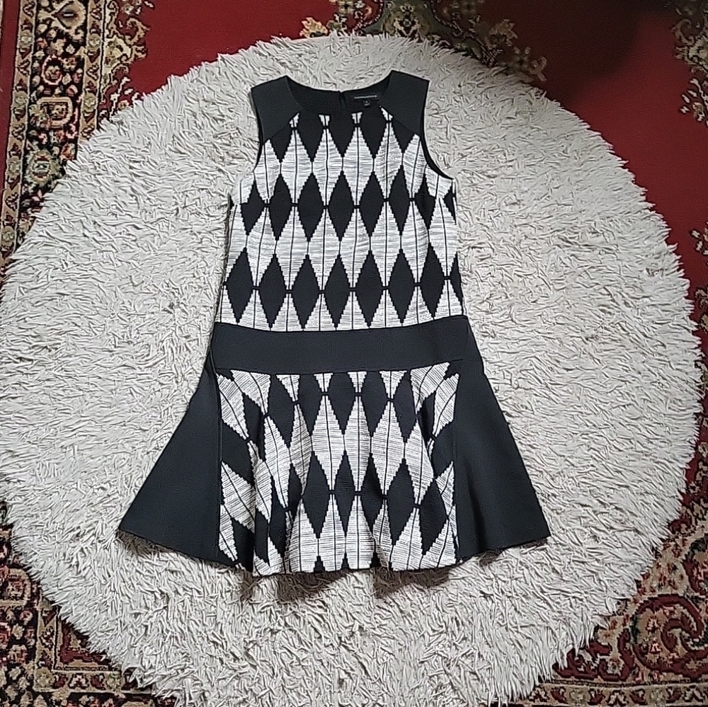 Womens Banana Republic Dress Size 4 Black & White Art Deco Drop Waist Geometric